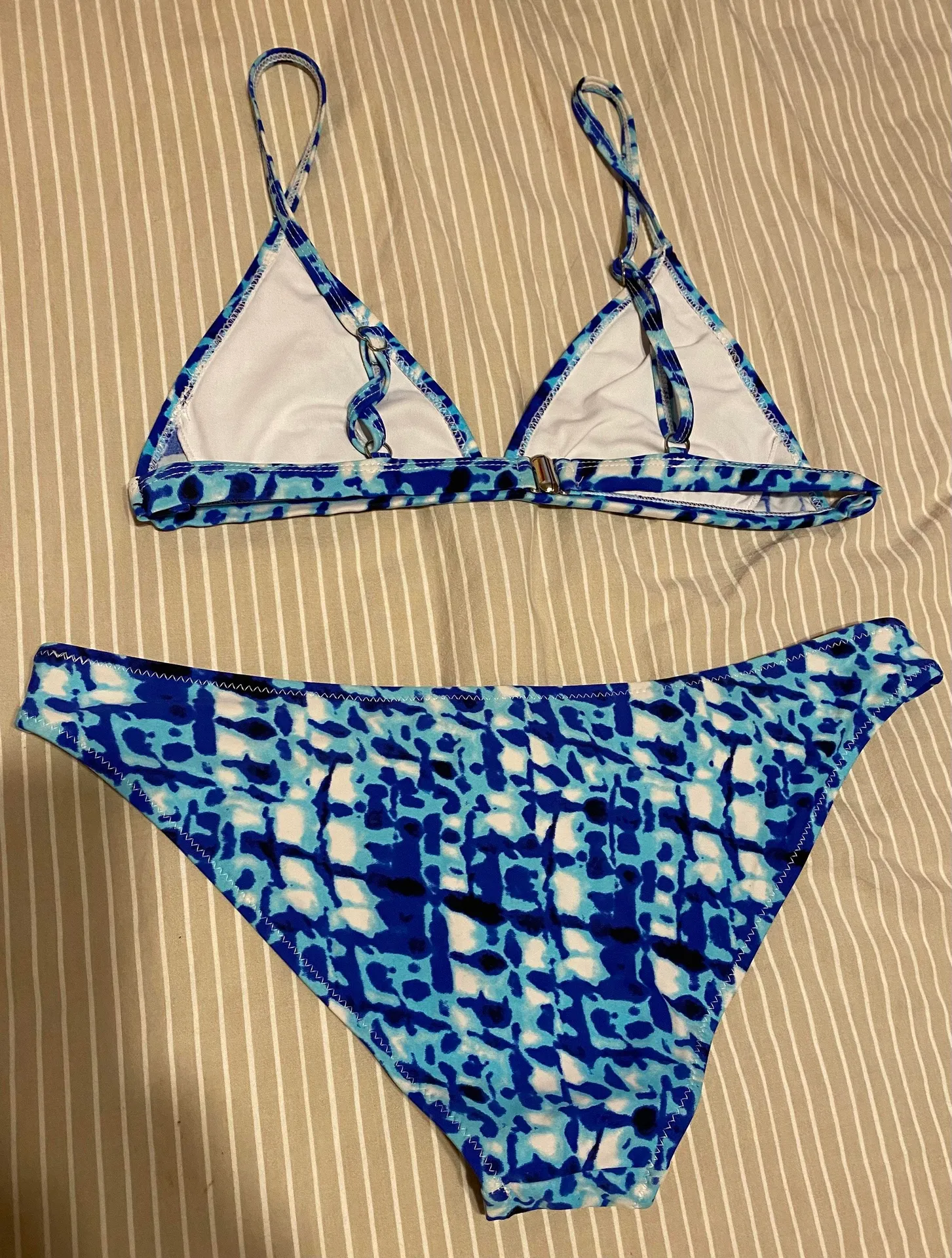 Cupshe Swimsuit - Image 4