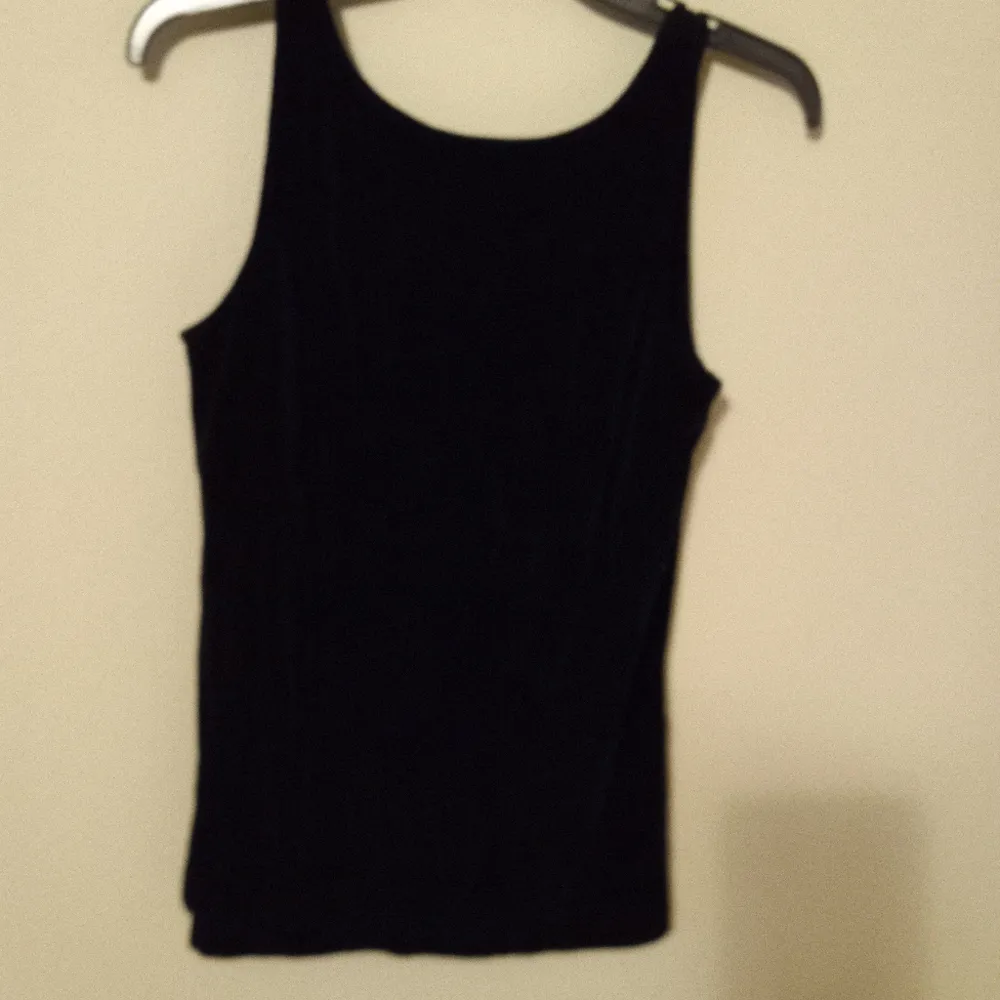 Chicos Travelers 1 8 Shelf Bra Silver Sparkle Tank Top in Black - Image 4