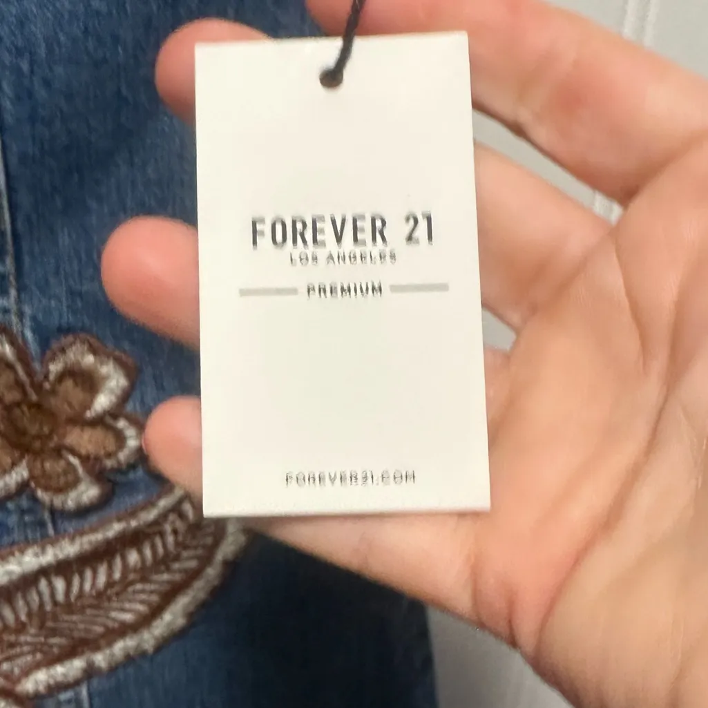 Forever 21 Blue Denim strapless mini dress w Brown Embroidery Sz L nwt - Image 3