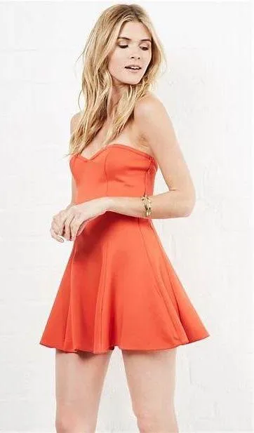 REVOLVE  Red Wisteria Strapless Fit and Flare Mini Dress Size L - Image 3