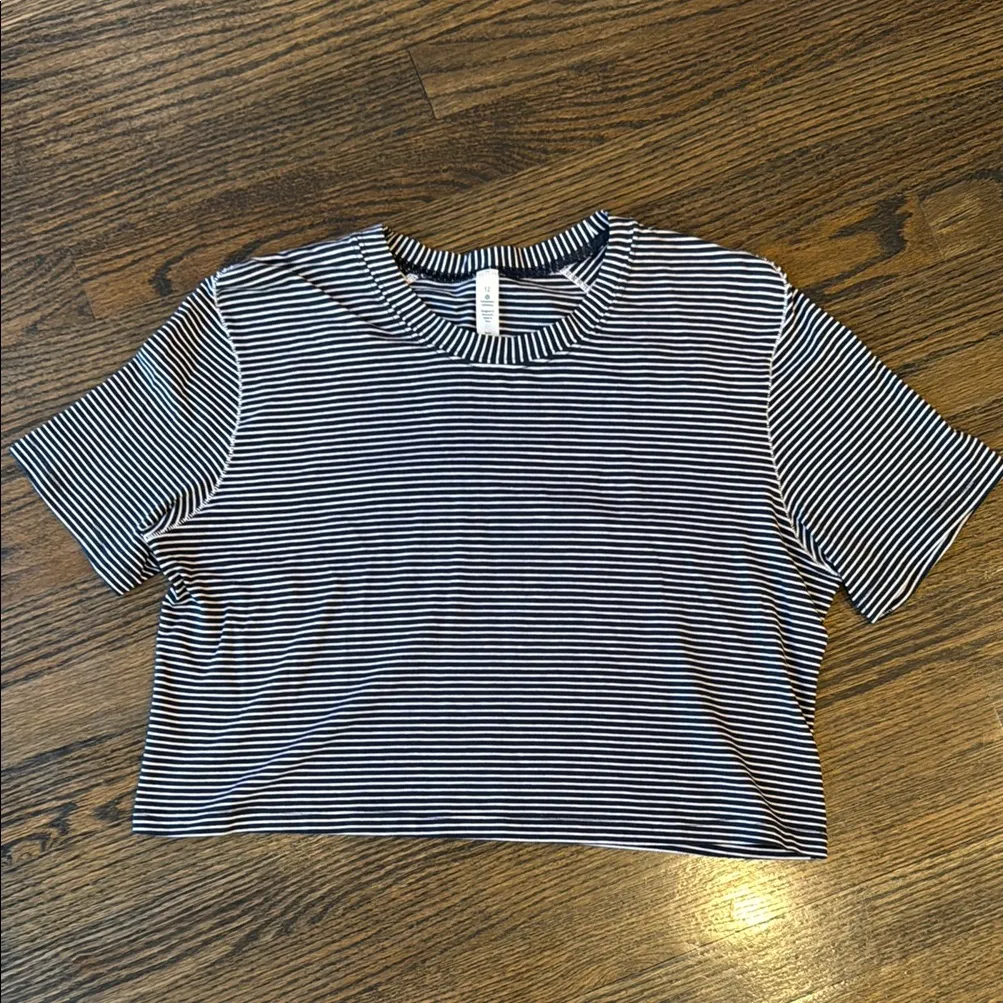 Lululemon All Yours Crop Tee size 12 like new Blue & White stripe - Image 2