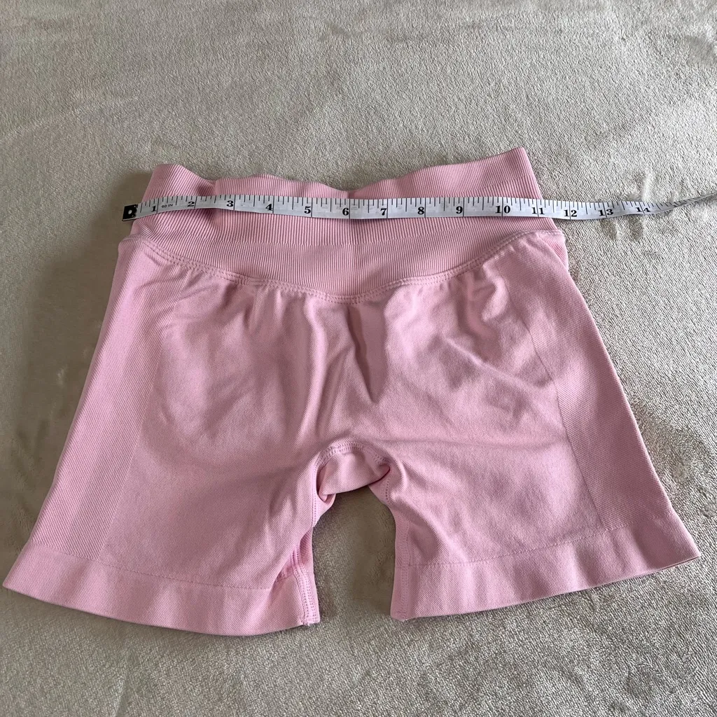 Baby Pink Scrunch Booty Seamless Fitted 4” Biker Shorts Women’s Sz XS EUC - Image 4