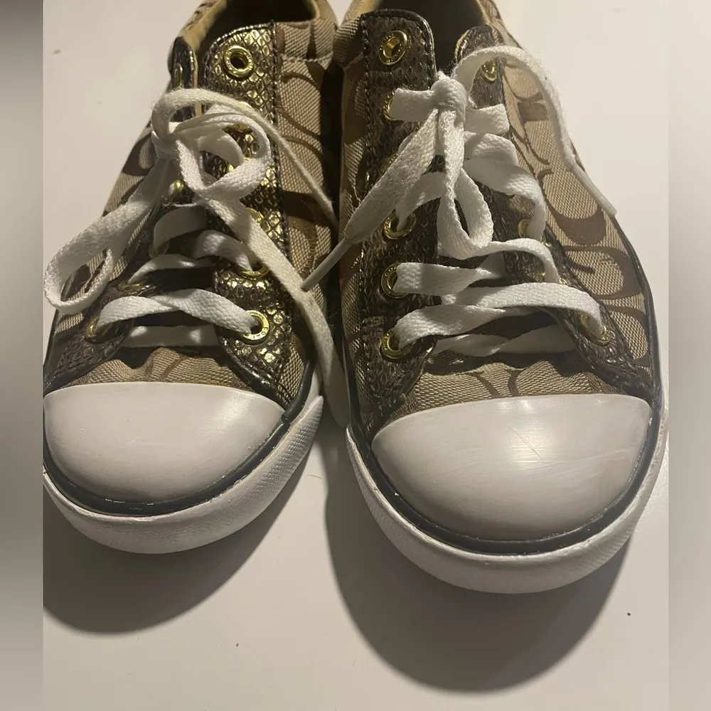 Womens  Gema Sneaker Shoe Signature C With Gold Snakeskin Pattern 6.5B - Image 6