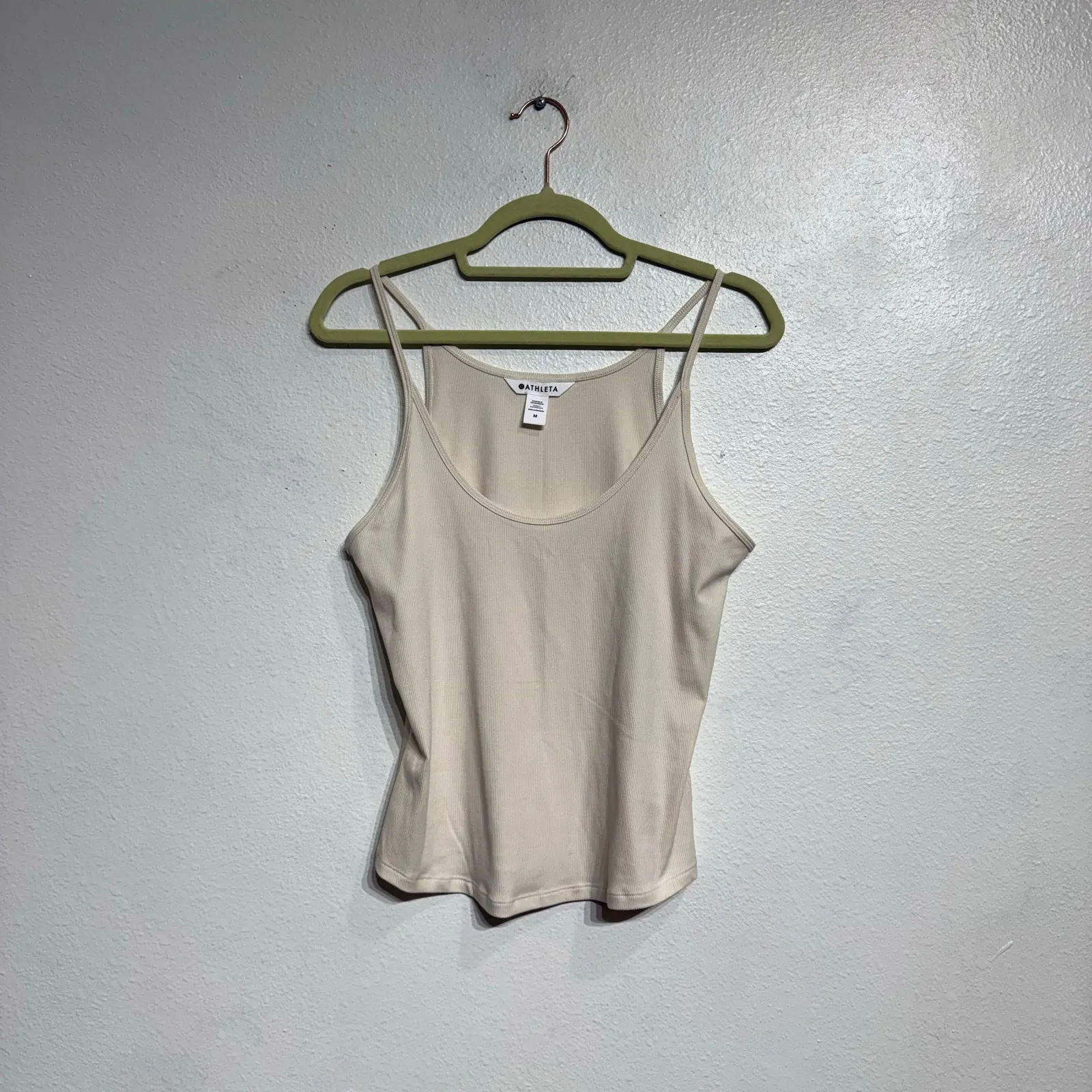 Athleta Cream Ribbed  Tank Top Sz M - Image 2