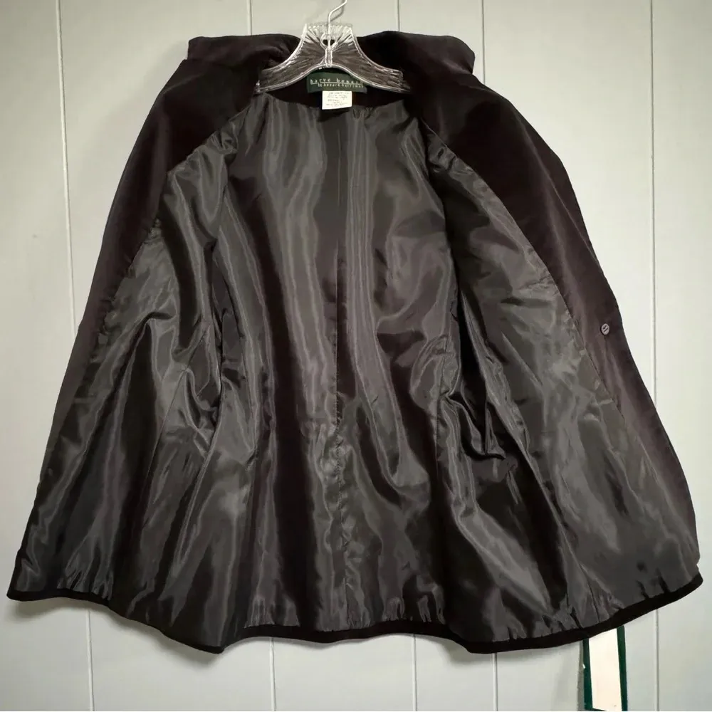 NWT - Never Worn HARVE BENARD Black Velvet Blazer 1 Button Open Pockets Size 4 - Image 3