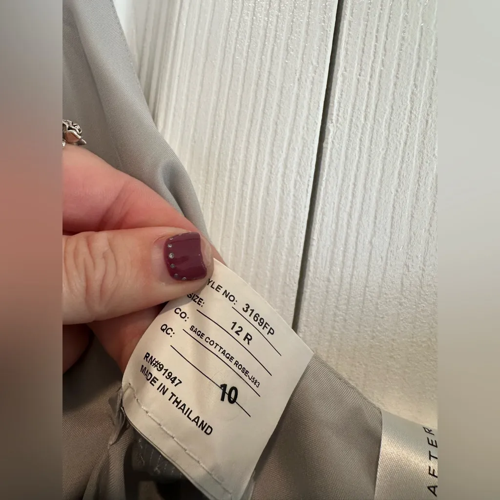 Dessy Collection Sleeveless Satin Gown Size 10 - Image 5