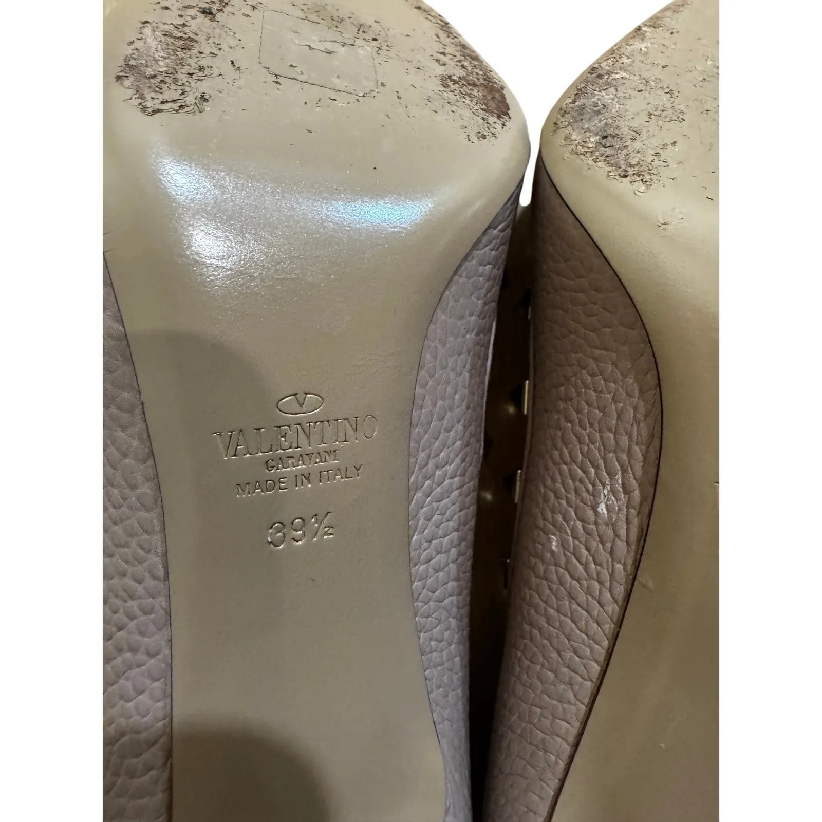 Valentino Garavani Rockstud Pumps Blush Pink Gold Studded Leather Heels 39.5 - Image 9