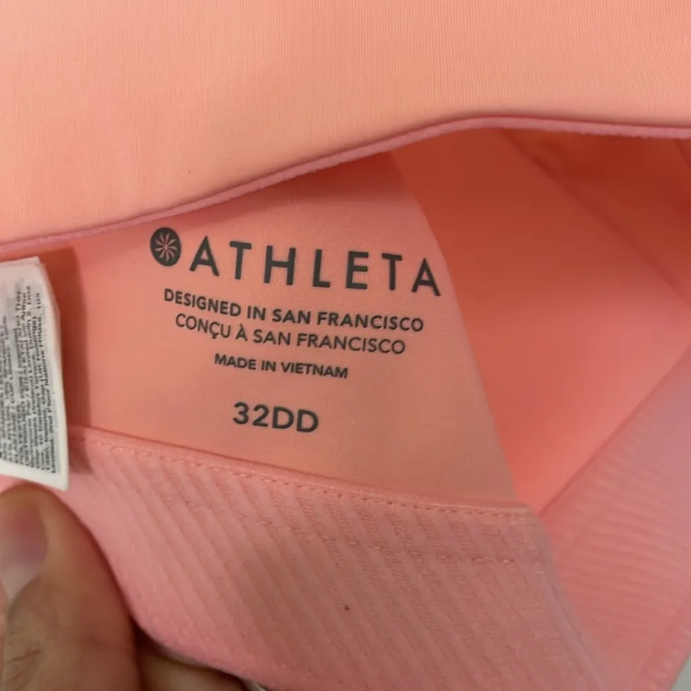 Athleta  advance zip sports bra 32dd - Image 4