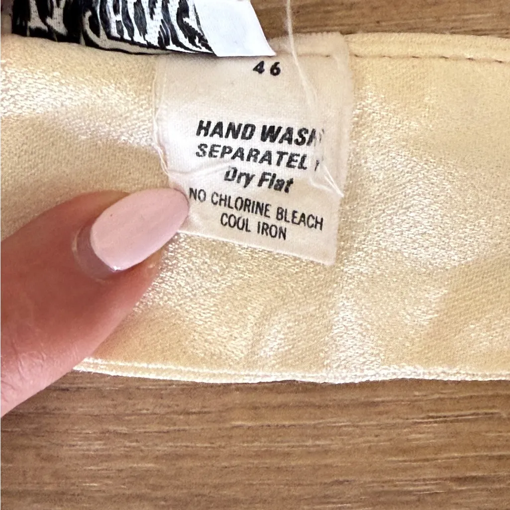 California Things Satin Cream Cropped Deep V Neck Tie Back Halter Top One Size Size undefined - Image 7