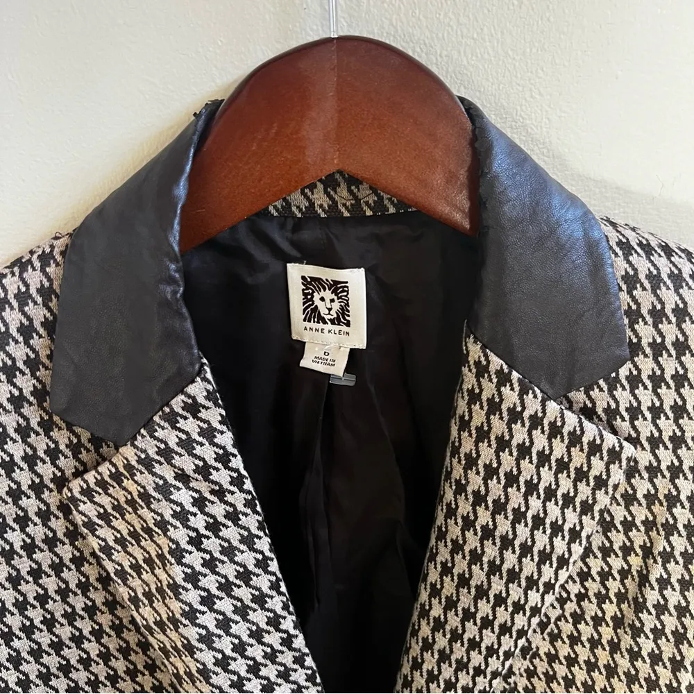 Anne Klein brown and tan houndstooth suit jacket coat size 6 - Image 3