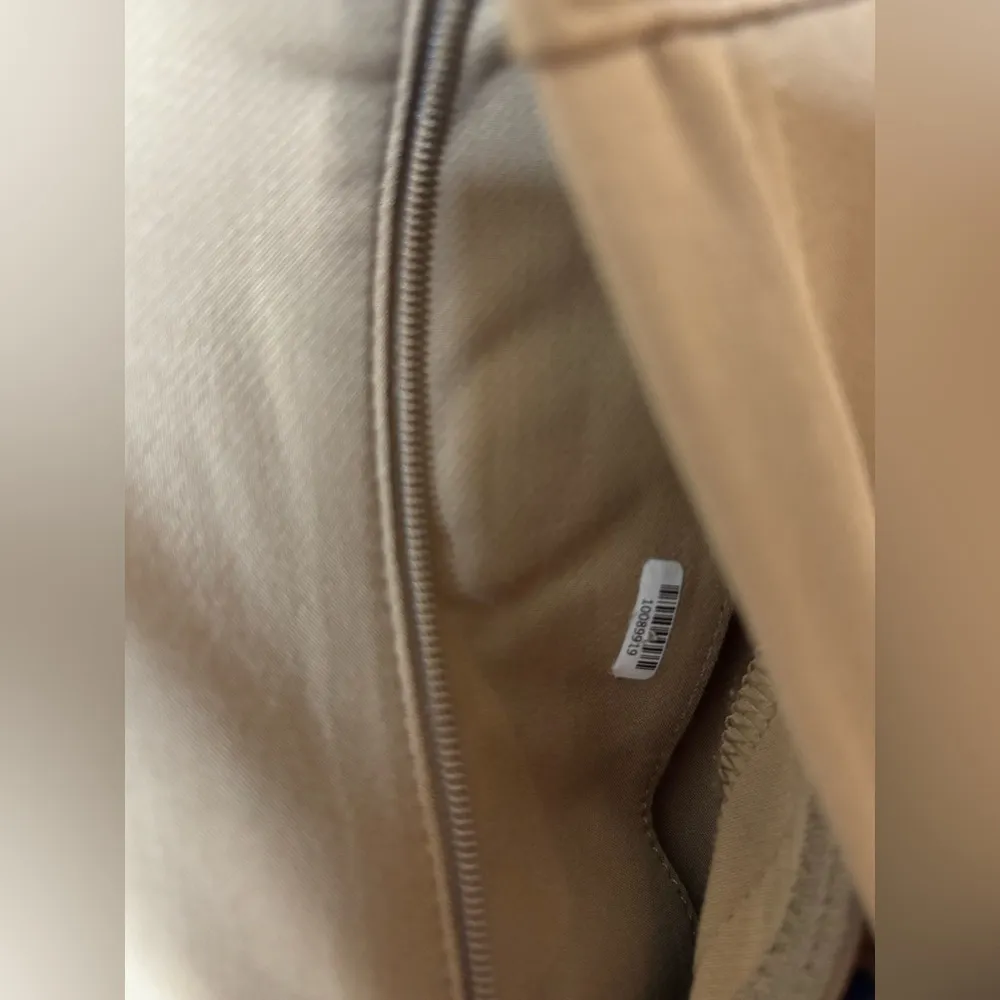 NWOT Banana Republic Slim Refined Stretch Cargo Khaki Pants - Image 4