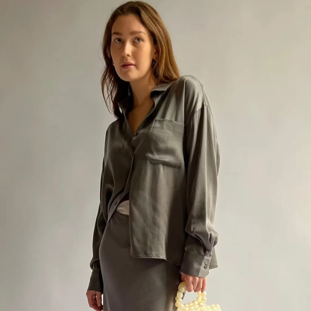 Djerf Avenue On The Go Blouse Storm - Image 2