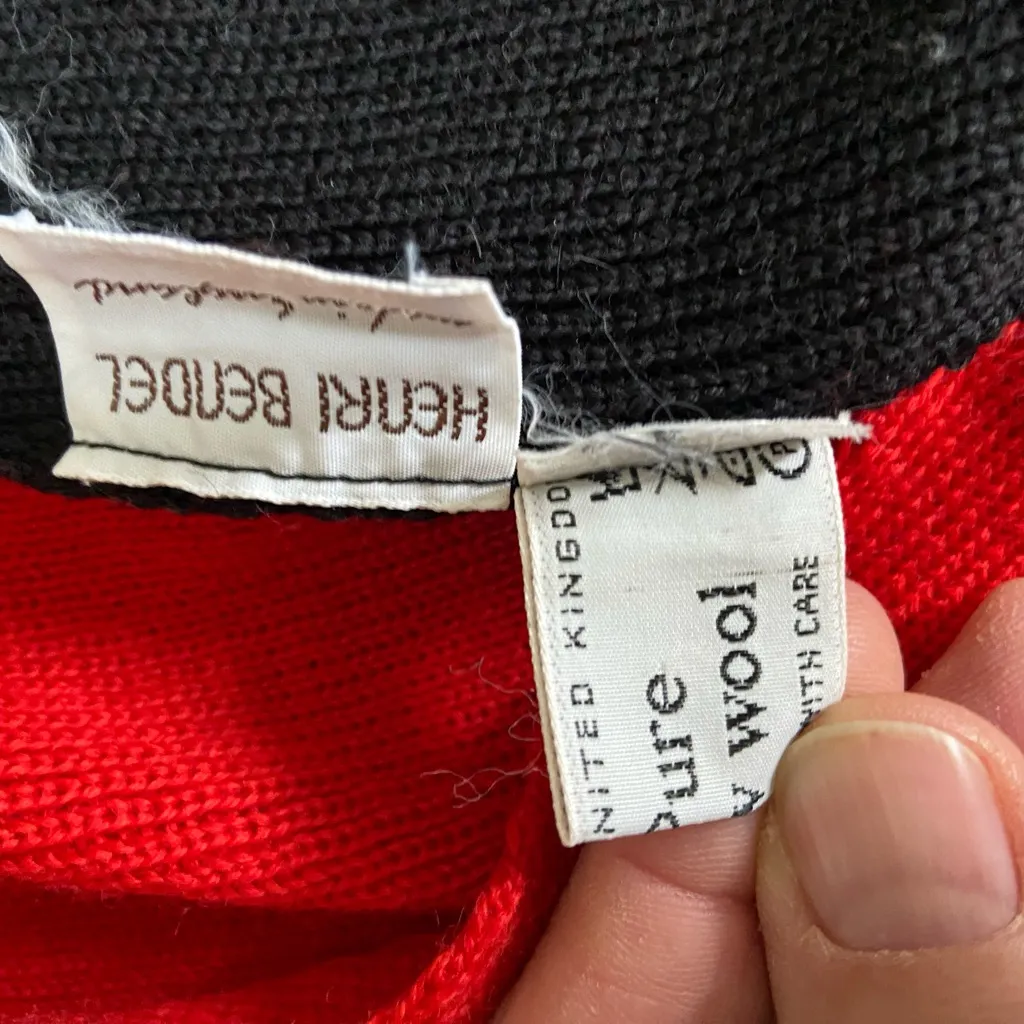 Henri Bendel Bold Wool Cape Red‎ and Black Vintage - Image 9