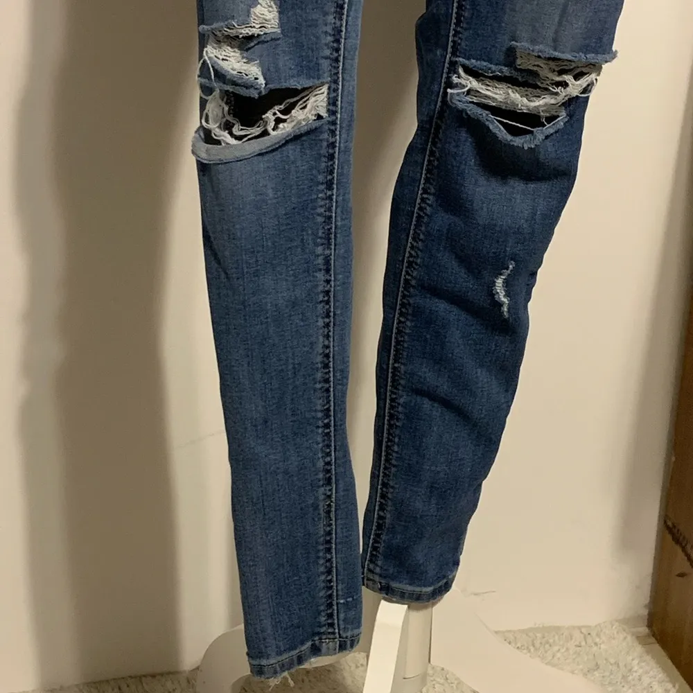 Just USA Distressed Denim Blue Jeans - Image 3