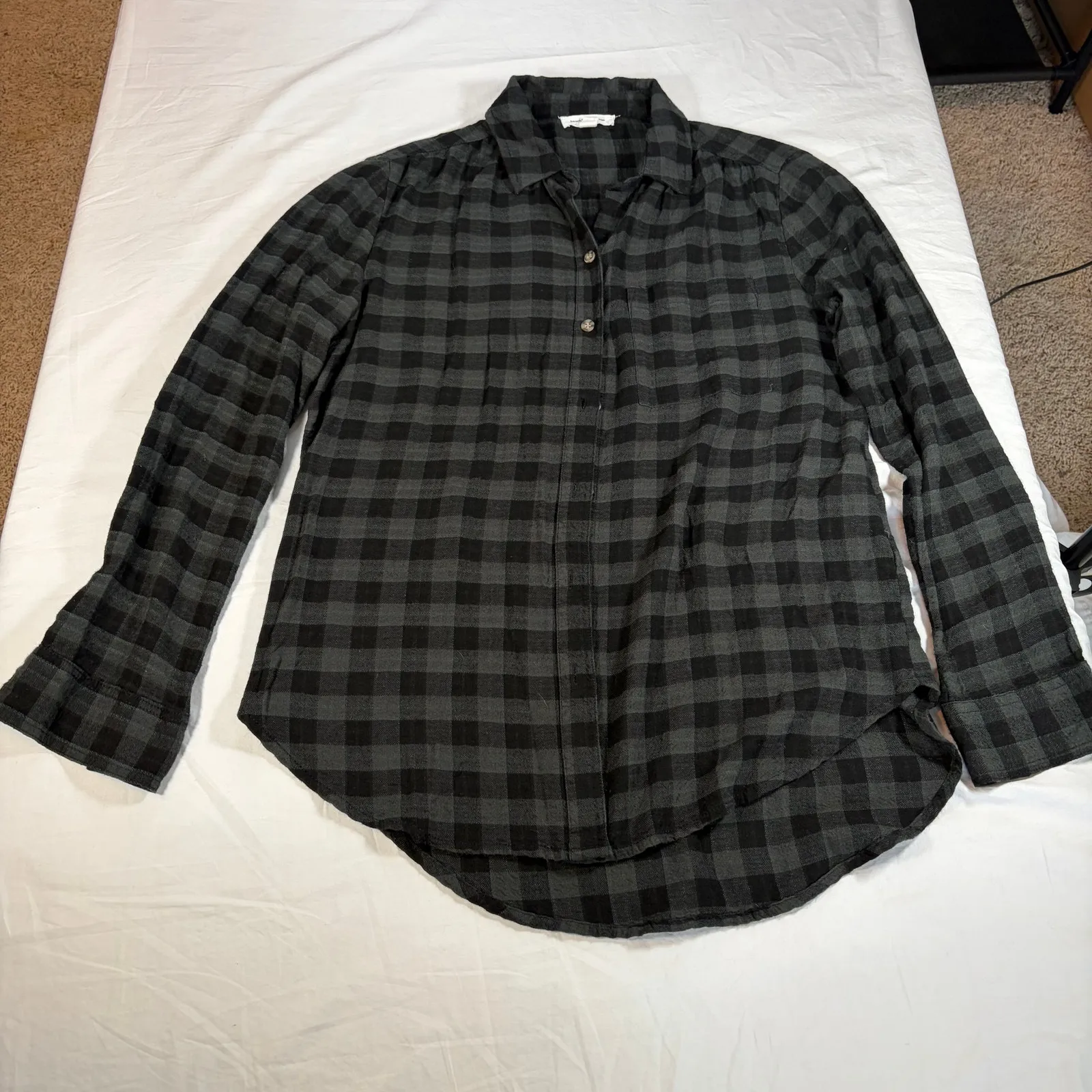 beachlunchlounge womens hunter green black buffalo check flannel shirt. Size S. - Image 6