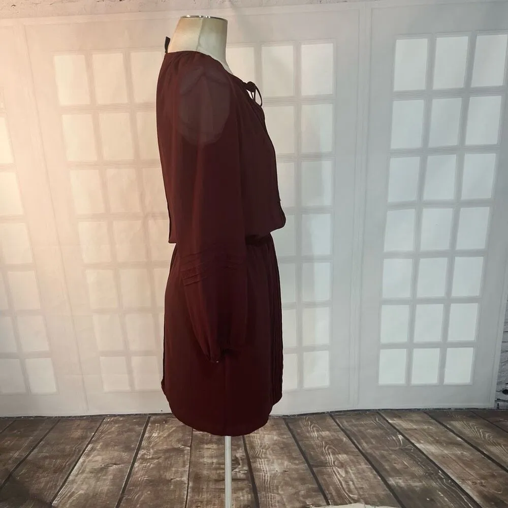 White House Black Market Burgundy Tie Neck Lace Long Sleeve Blouson Dress Sz XS - Image 4