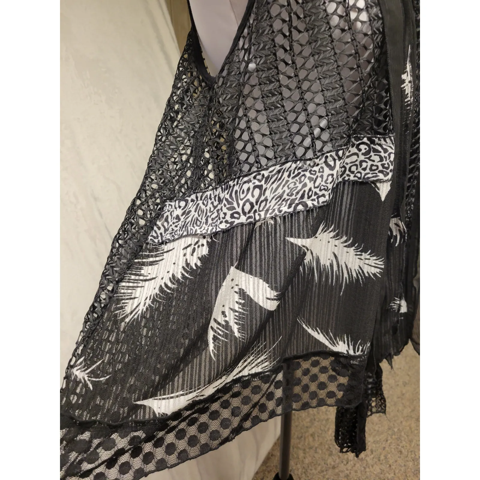 Mixed Media Black Open Weave Vest Whimsigoth Gothic Feather Witchy Women's‎ PS - Image 4