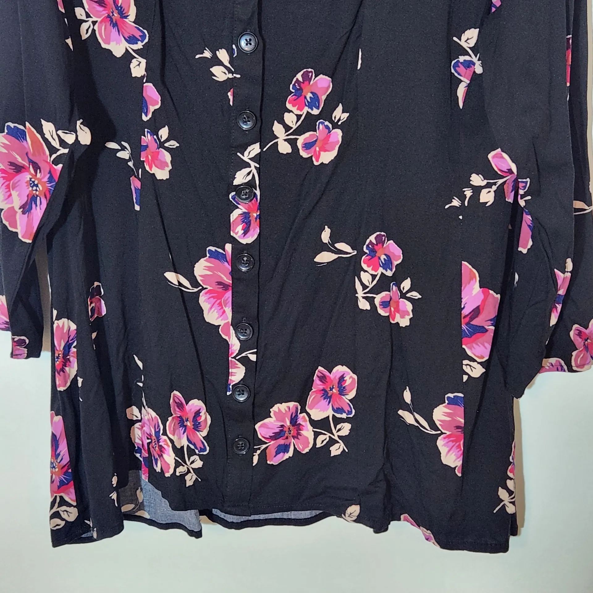 Torrid Floral Black and Pink Blouse NWT Size 2X Long Sleeve Black Floral Top - Image 4