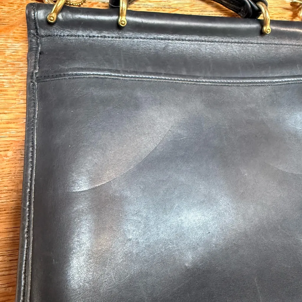 Vintage Willis Coach Black Leather Bag - Image 5