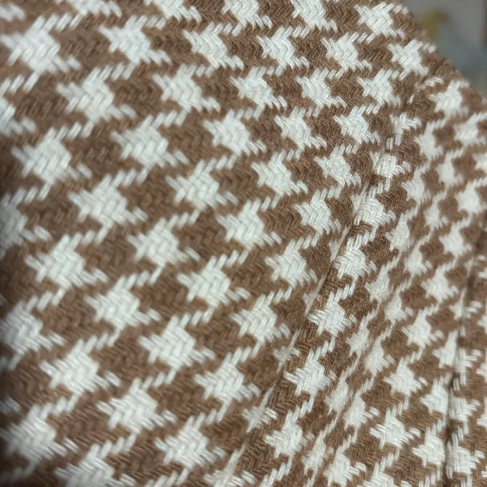 Ann Taylor Houndstooth Camel Tan pencil skirt 4P - Image 6