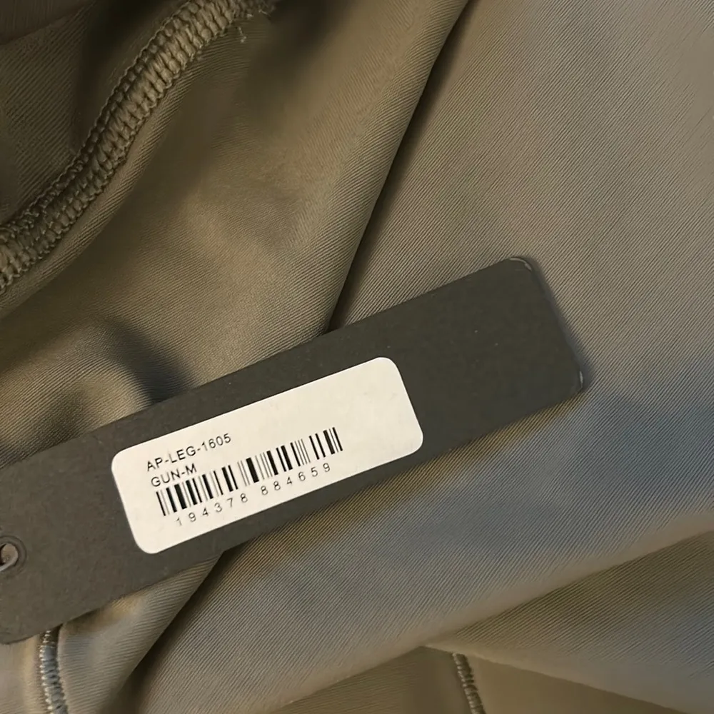 SKIMS SKIMS PERFORMANCE HIGH-WAISTED 7/8 LEGGING NWT GUNMETAL - Image 5