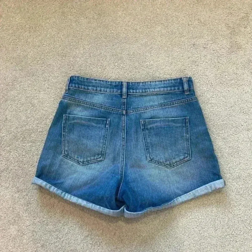ASOS high rise ripped jean shorts in size 8 - Image 2