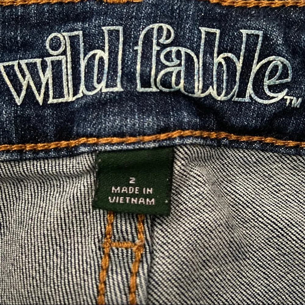 Wild Fable High Rise Dark Wash Distressed Knee Skinny Jeans Size 2 - Image 3