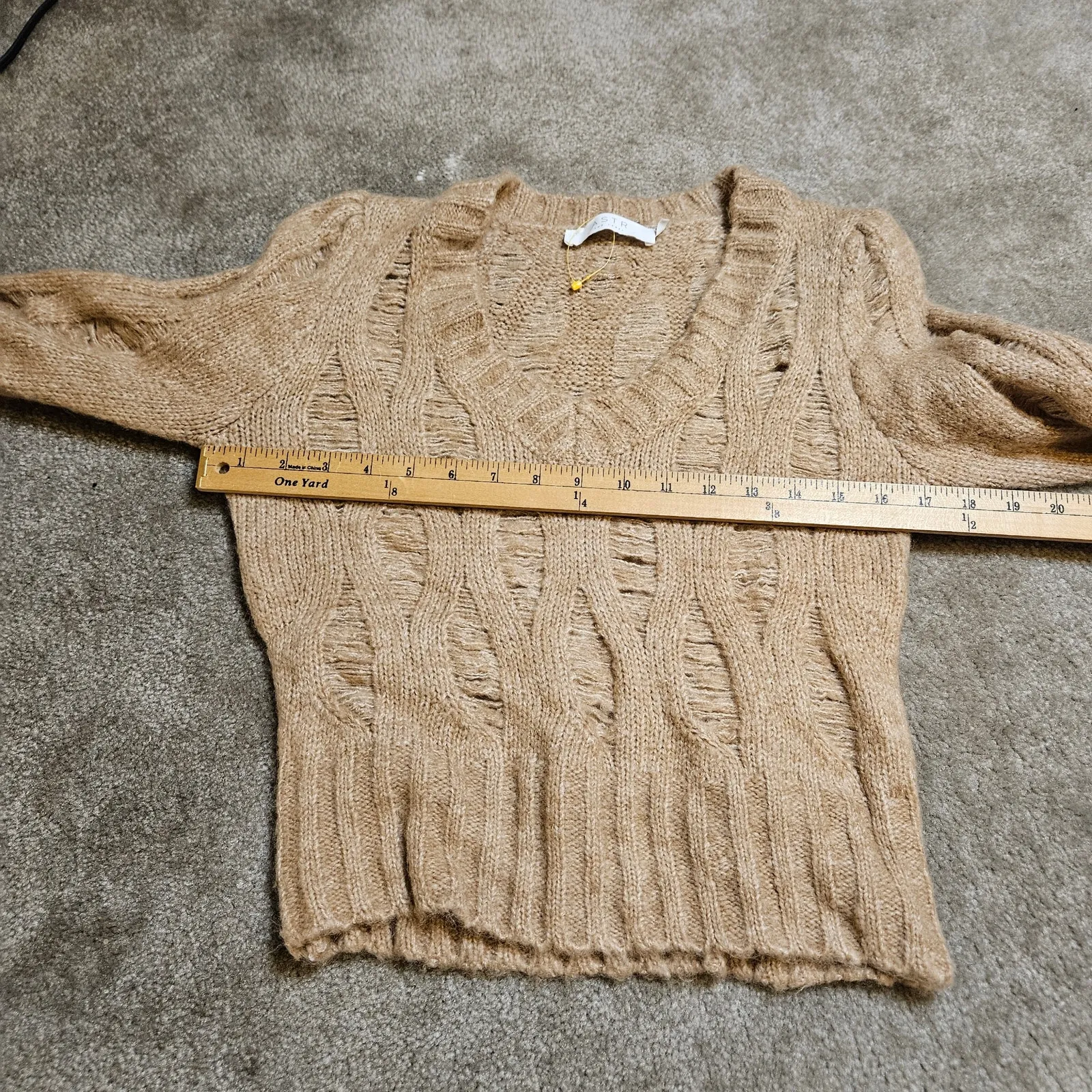 ASTR The Label Size Extra Small XS Light Brown V Neck Sweater NWOT Distressed - Image 5