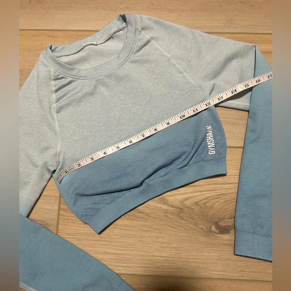 Gymshark Women Adapt Blue Gradient Ombre Long Sleeve Crop Workout Top S/M - Image 7