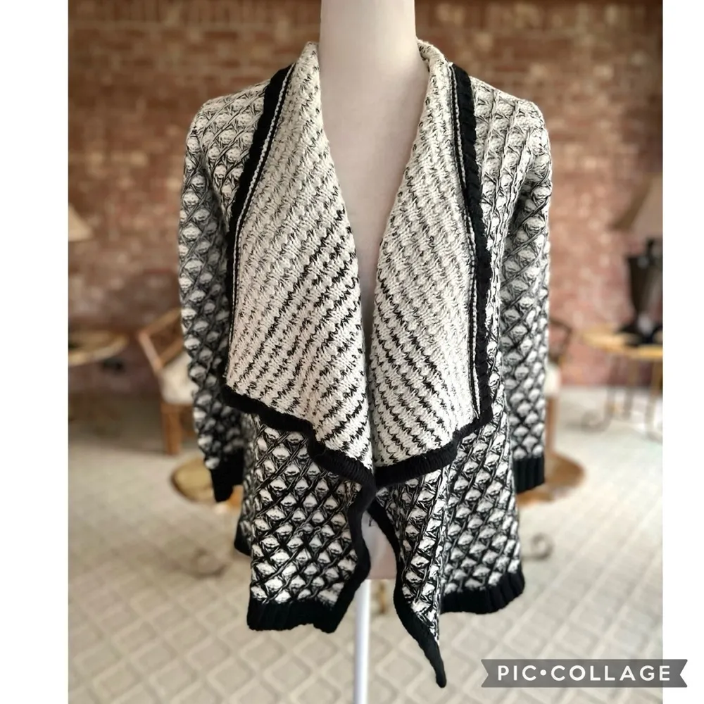 Romeo + Juliet Couture Cardigan Black White Open Front Chunky Sweater XS - Image 3