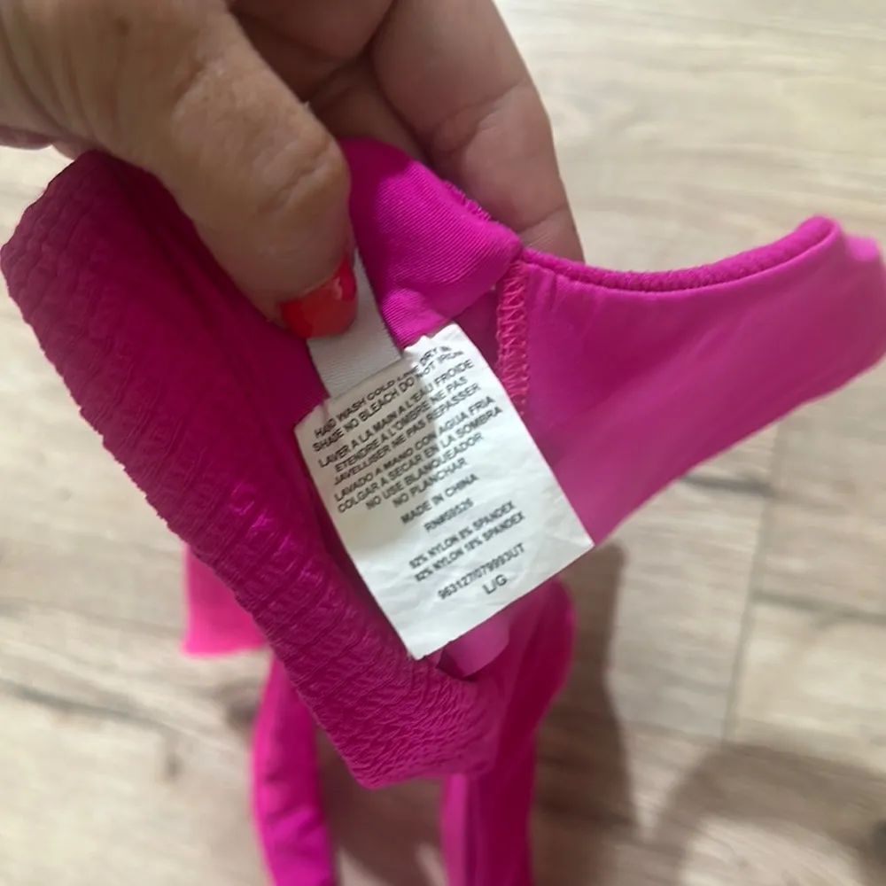 NWOTBECCA Pink Plunge Halter Bikini Top large - Image 3