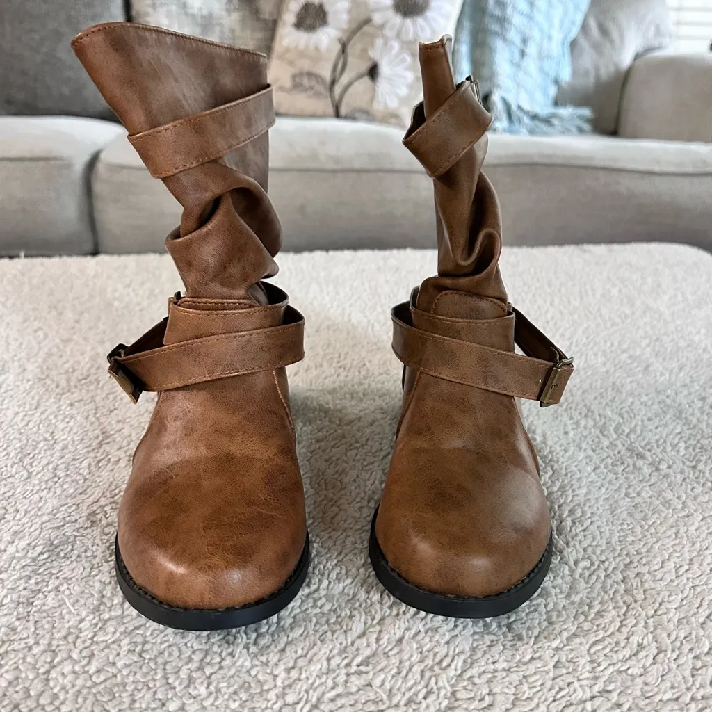 Brown Women's Boots Size 5.5 - Image 4