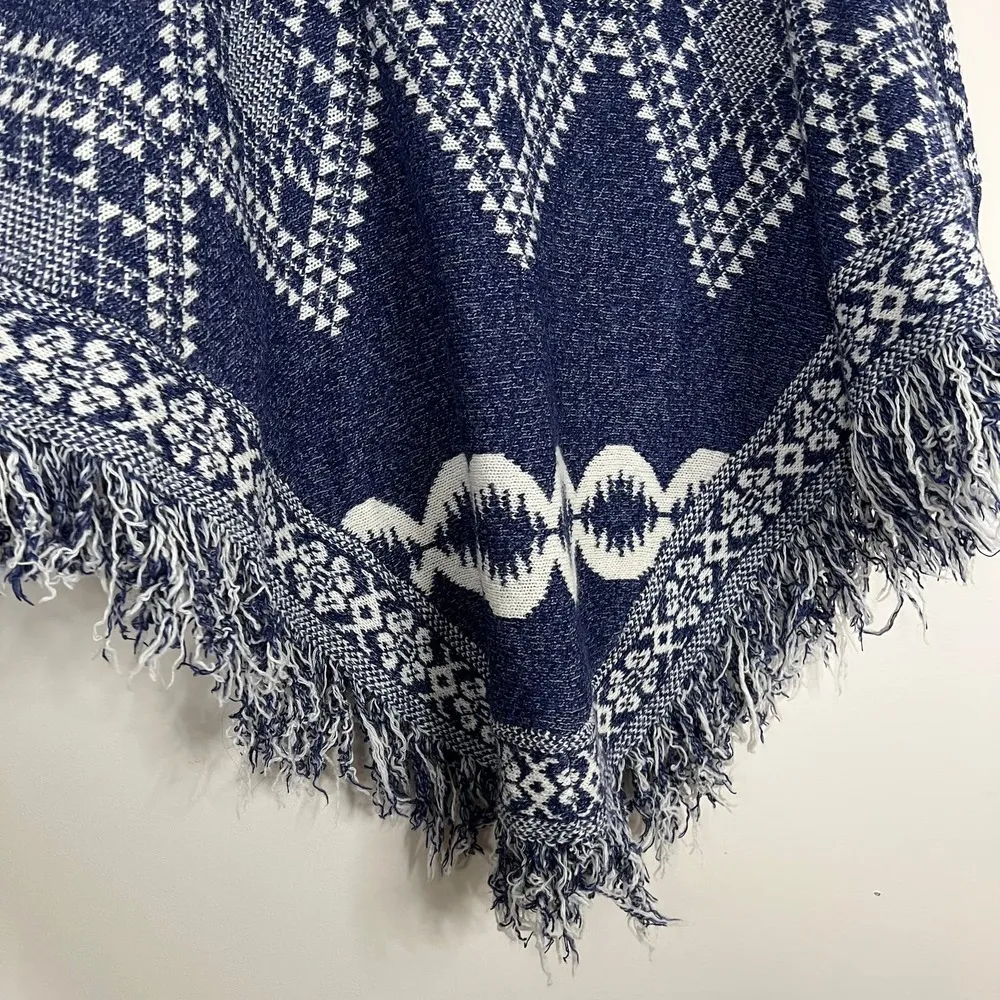 Aztec Blue & White Printed Fringe Trim Knit Poncho Size M - Image 2