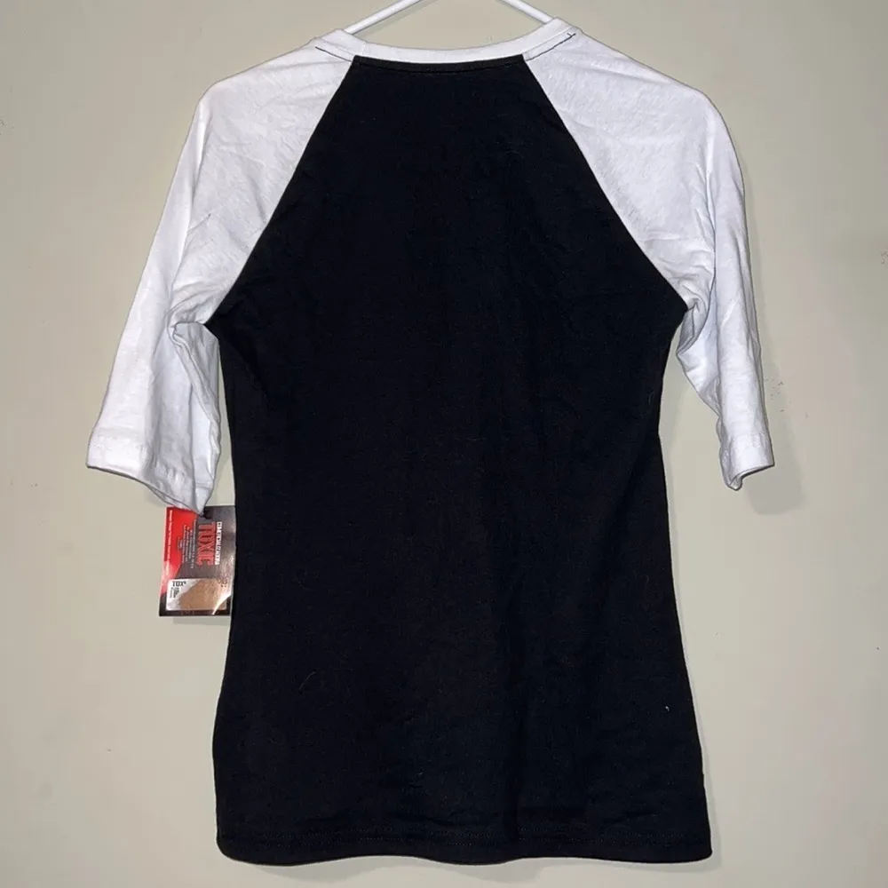 Netflix Stranger Things raglan tee juniors size medium black white 3/4 sleeves - Image 4