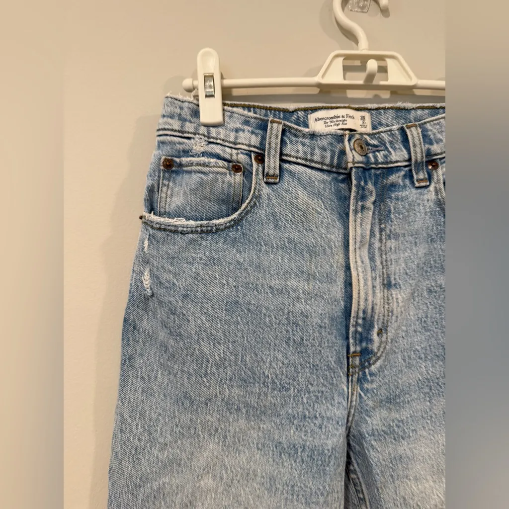 Abercrombie & Fitch the 90s Straight Ultra Hight Rise Denim Jeans Size 26/2R - Image 3