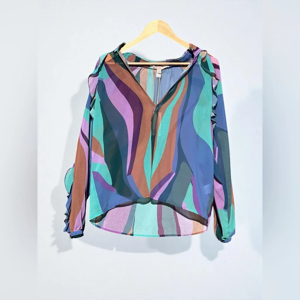 Hutch V-Neck Ruffle Hayes Top in a multicolor pattern NWT - Image 2