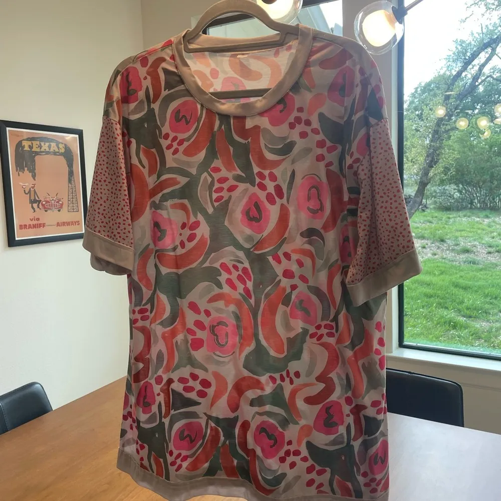 Floral Patterned Top with Pink and Orange Accents Size XL - Image 3