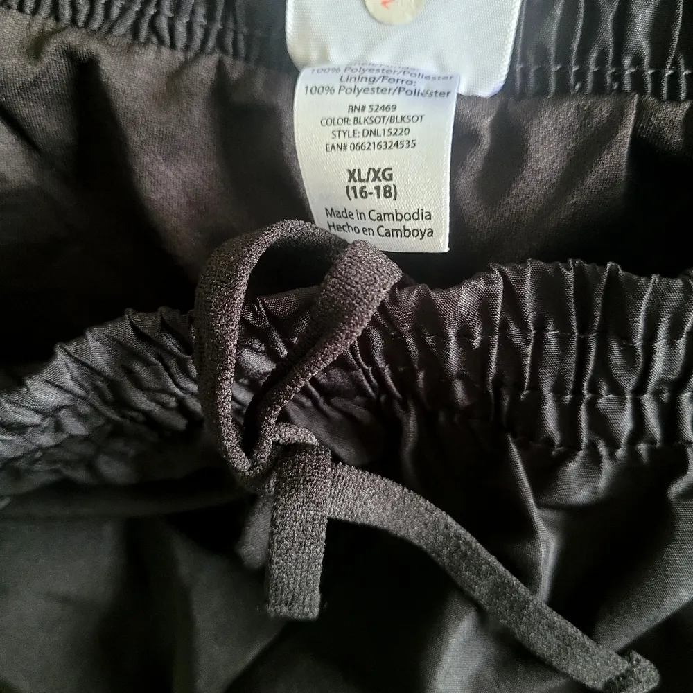 Danskin Shorts Women’s Size XL - Image 4