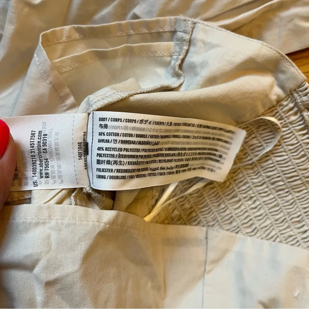 Abercrombie & Fitch Cream Ruched Cropped Blouse size XS - Image 5