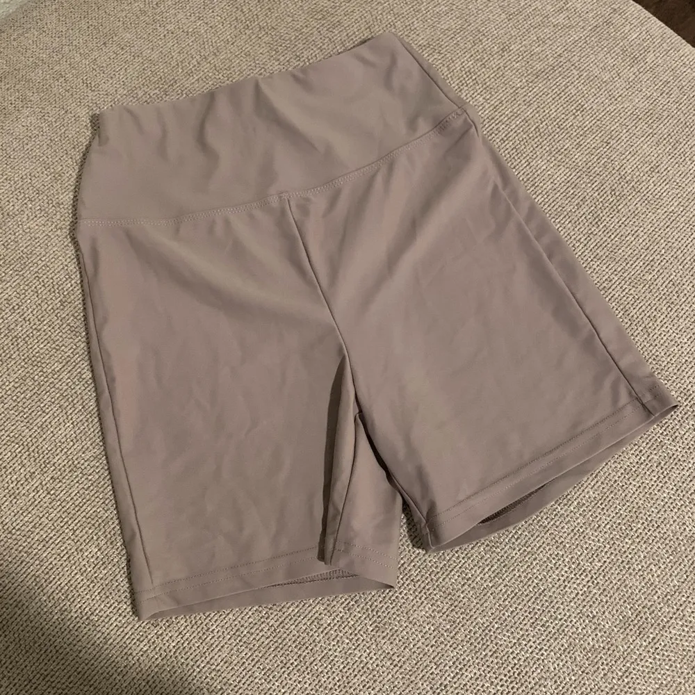 Asos spandex shorts - Image 4