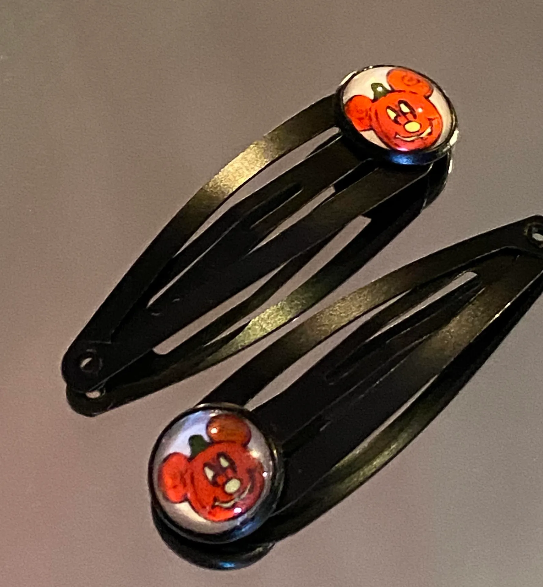 New 2 Pc Halloween 🎃 Mickey Mouse Hair clips - Image 3