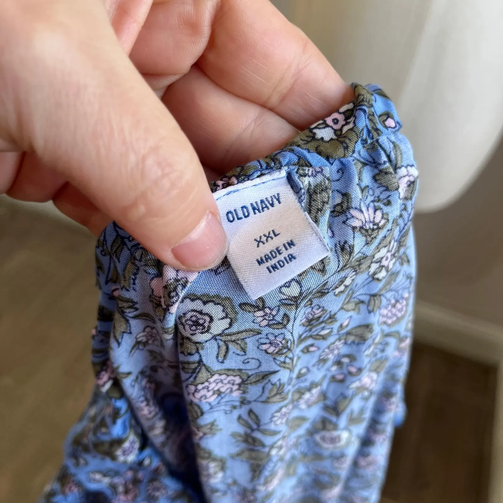 Old Navy Flutter Sleeve Wrap Blouse Blue Floral NWT Sz XXL Romantic Lightweight - Image 7