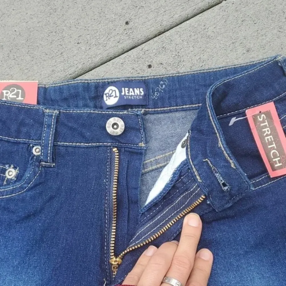 NWT R21 | Rue 21 High Waisted Stretch Size 7 Jean Shorts with 3in Inseam - Image 3