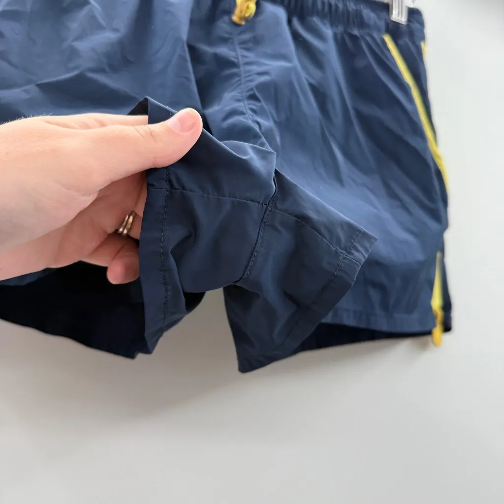 Hunter for Target Activewear Shorts Women’s Size Small Navy Yellow Side Zip Blue - Image 4