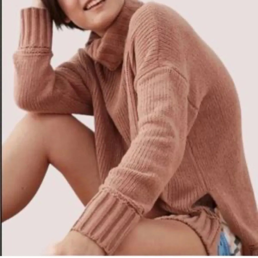 New directions mauve pink mock neck. - Image 7