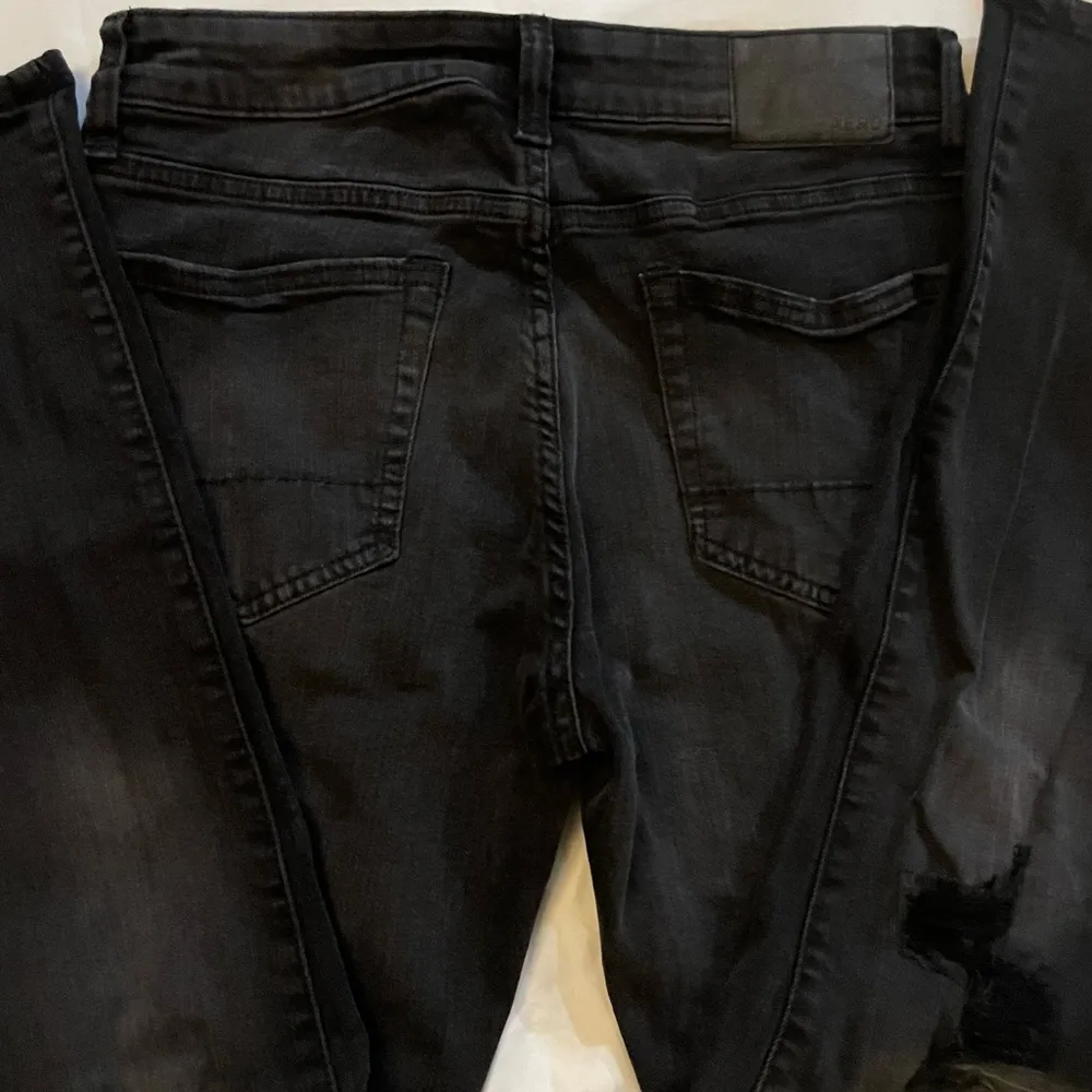 Aeropostale woman’s high rise skinny jeans - Image 9