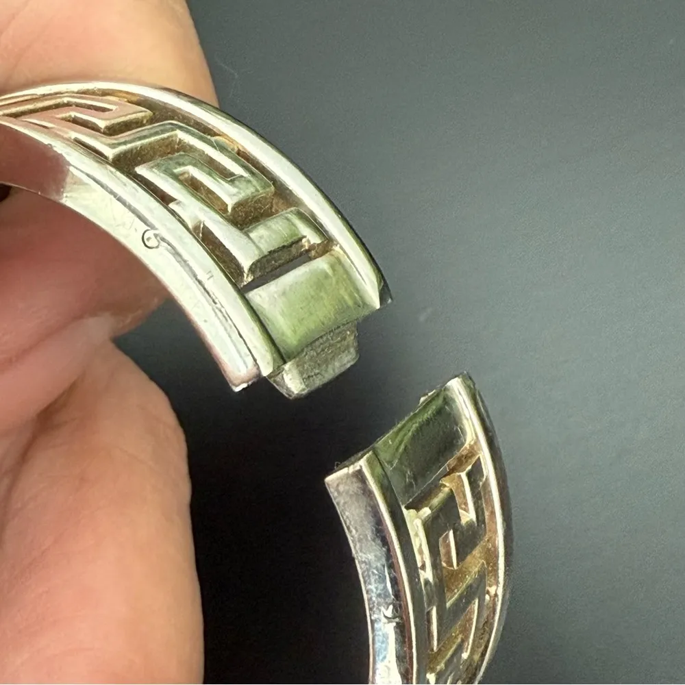 Vintage HILLARD & HANSON Silver-tone Greek Style Bangle Watch - Image 12