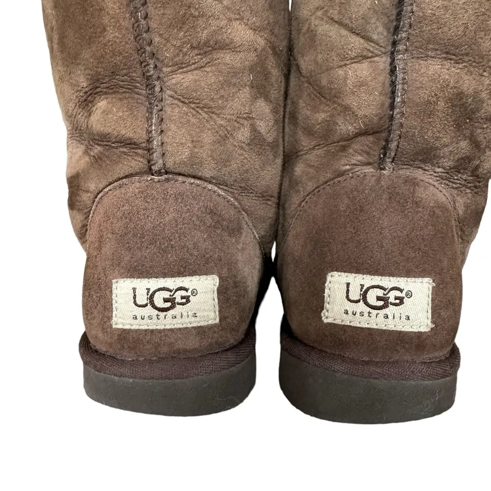 UGG Classic Short II Chocolate Size 7 - Image 3
