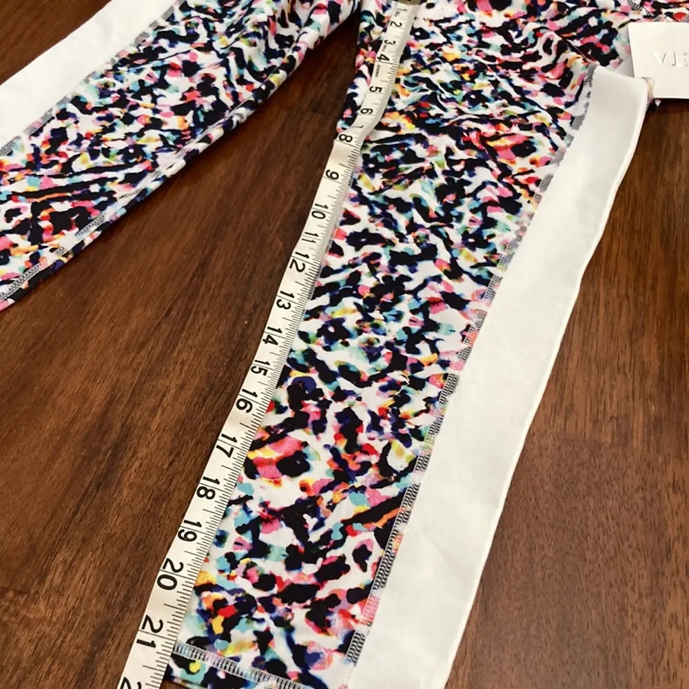 NEW Athleta High Rise Watercolor Chaturanga Capri Leggings Colorful Leopard NWT - Image 7