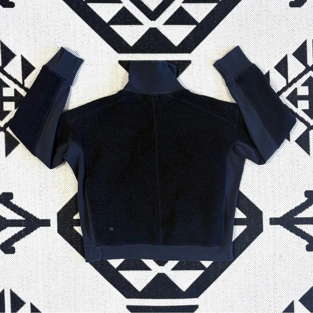 Lululemon  Stand Out Sherpa Half Zip Pullover in Black - Image 6